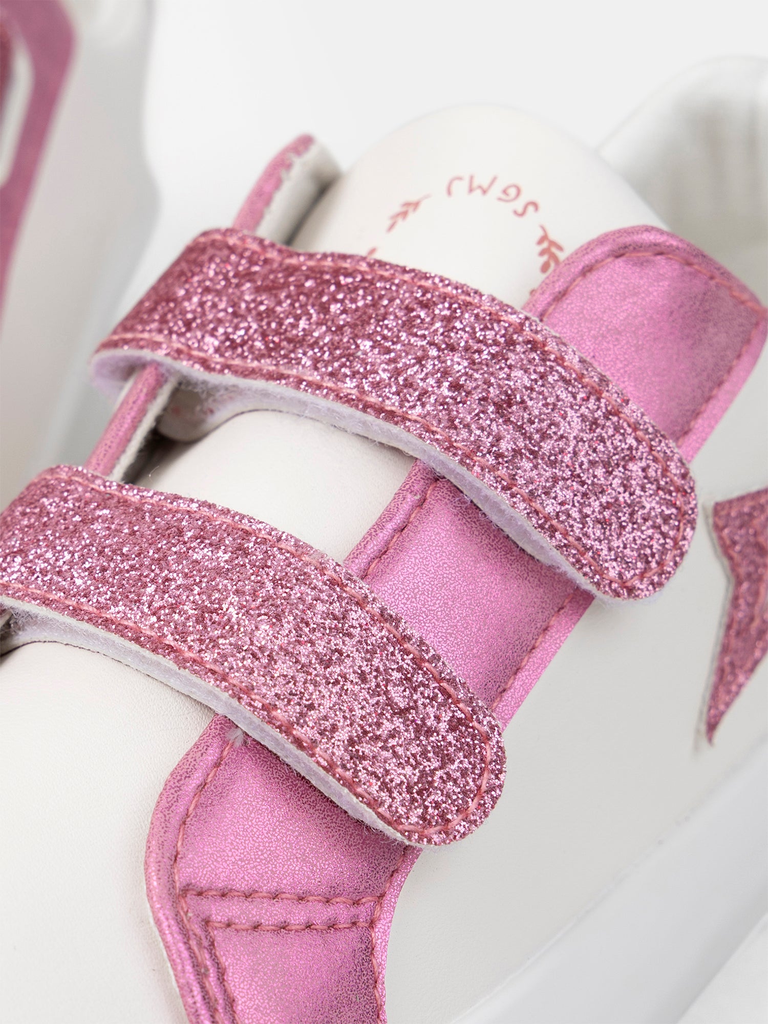 Sneakers bianche con patch a stella rosa glitter per ragazze
