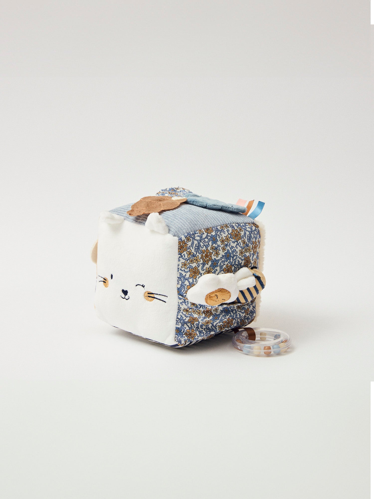 Cubo di attività bianco in multi-materiale