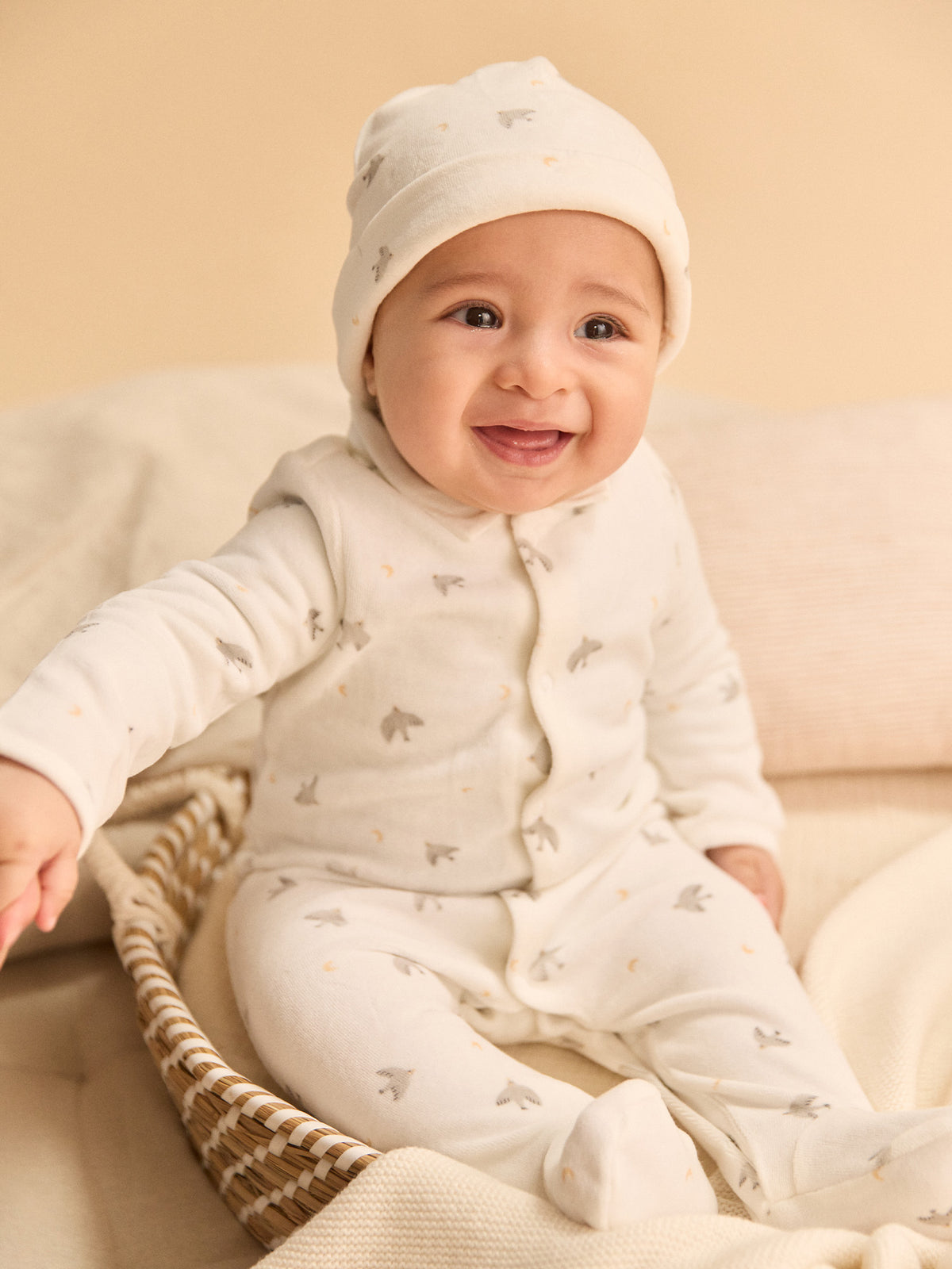 Tutina + cappello ecru stampato con uccelli e lune Nascita Mista