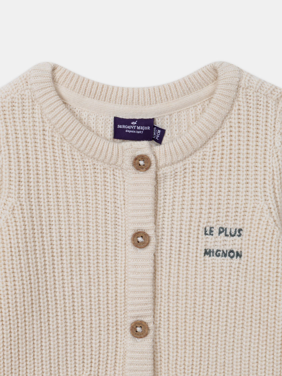 tmp/68893507776/files/90410cad-3b62-414f-baab-9efe9e13399e/26H1BG61CAR_007_10295381820-e367-45d0-ac49-f7d5c6df3279.jpg