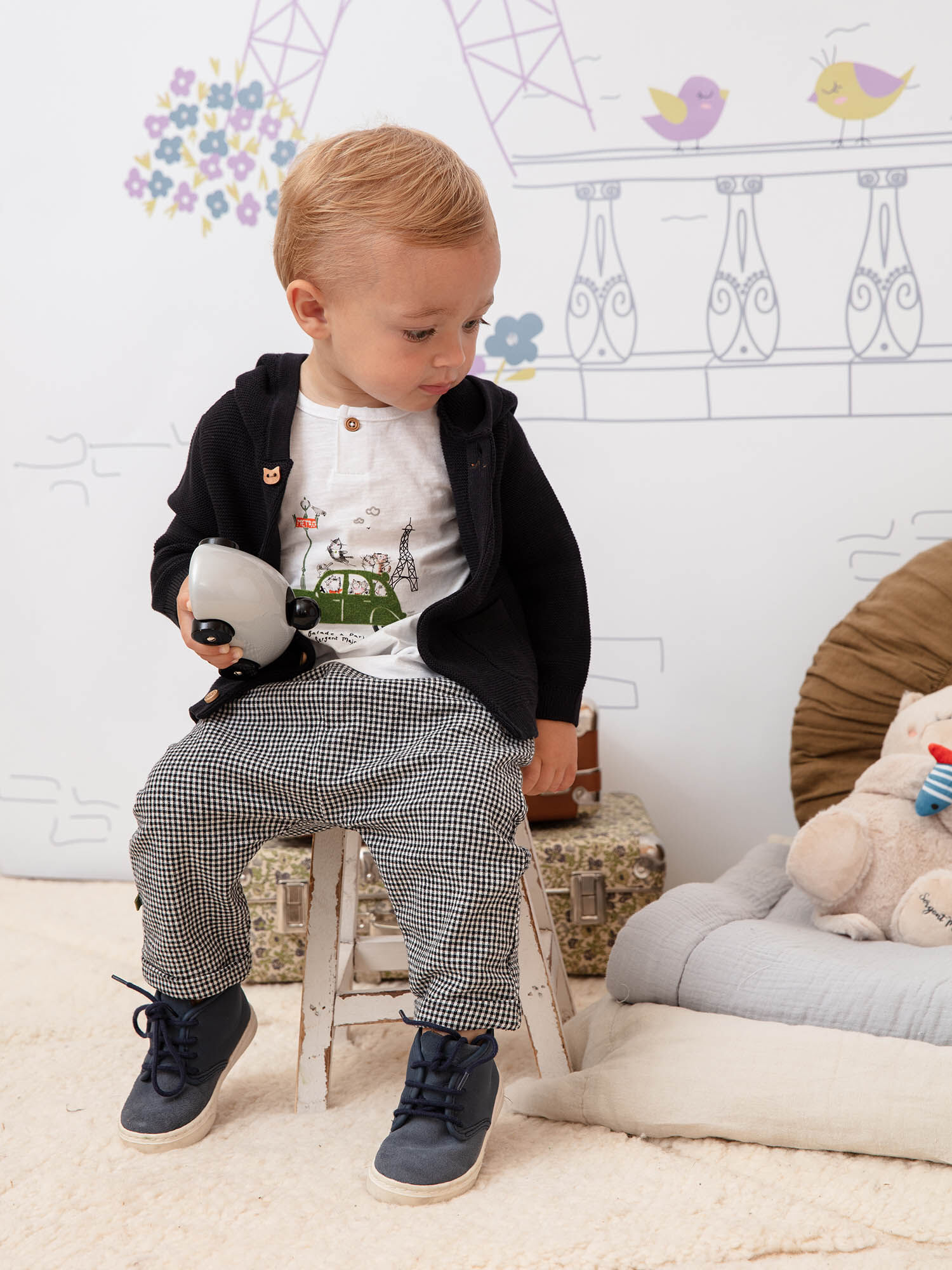 Cardigan con cappuccio nero neonato