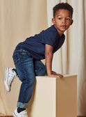 Jeans denim scuri con cuciture a contrasto neonato CAZIRAGE1 / 22E3PGF2JEAK005