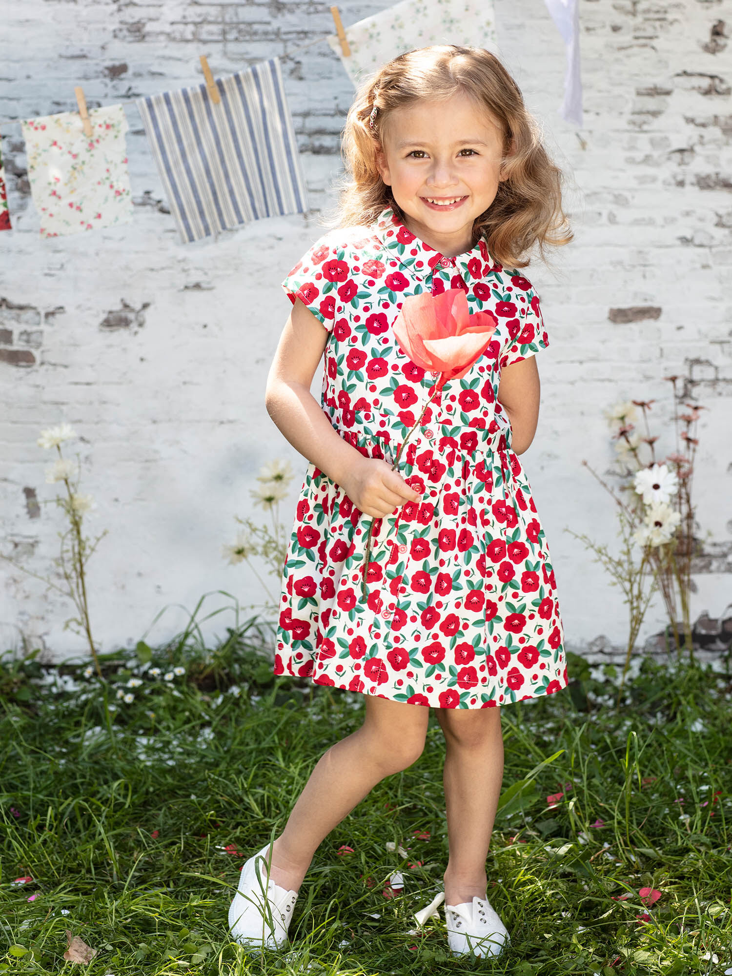Abito bianco e rosso stampa a fiori bambina